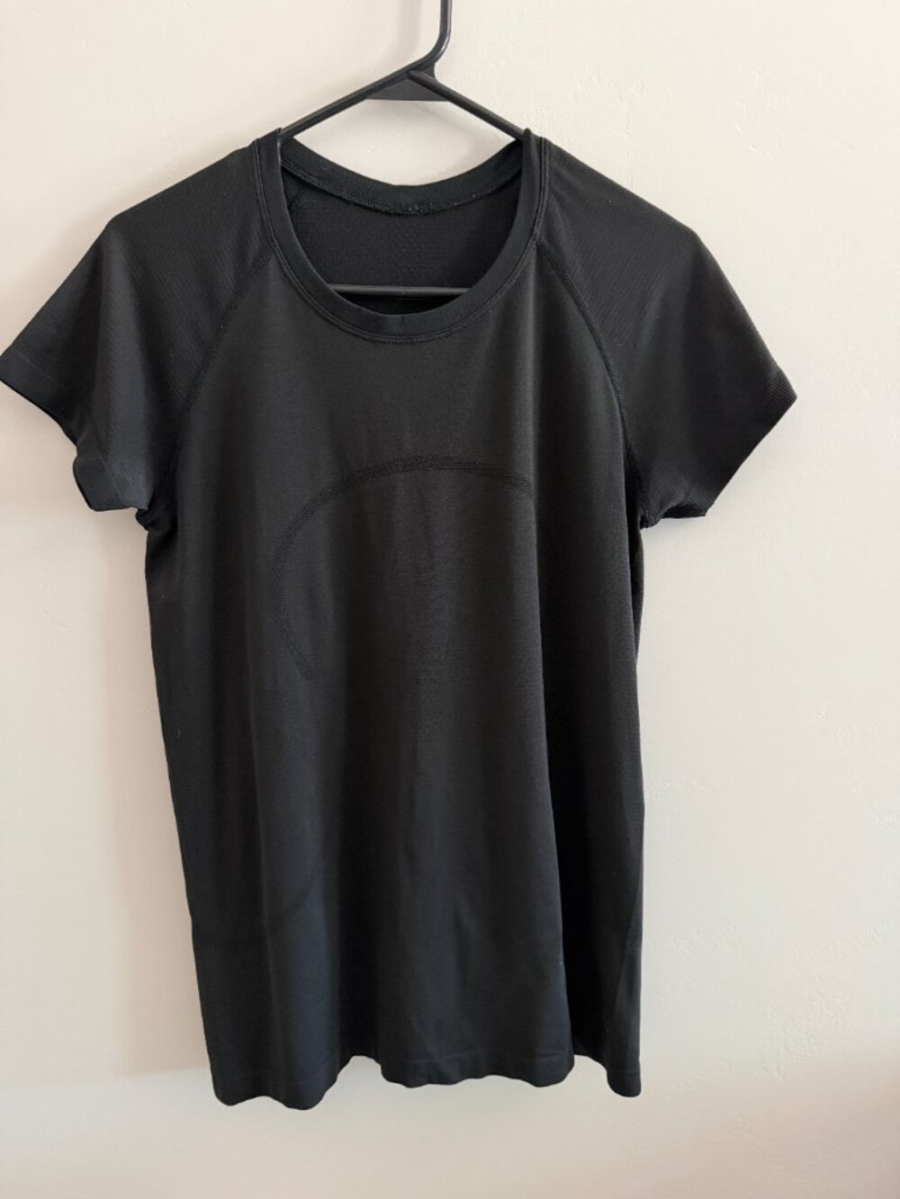 Lululemon Swiftly Tech Short Sleeve Crew Black Size 10